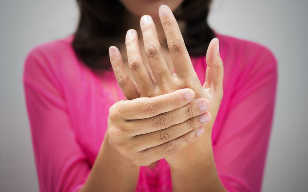 artritas piršto rankos priežastis gydymas