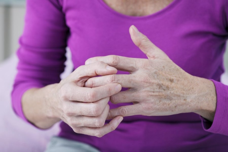 pagalba dėl alkūnės sąnario artritas pacientų sergančių ranka