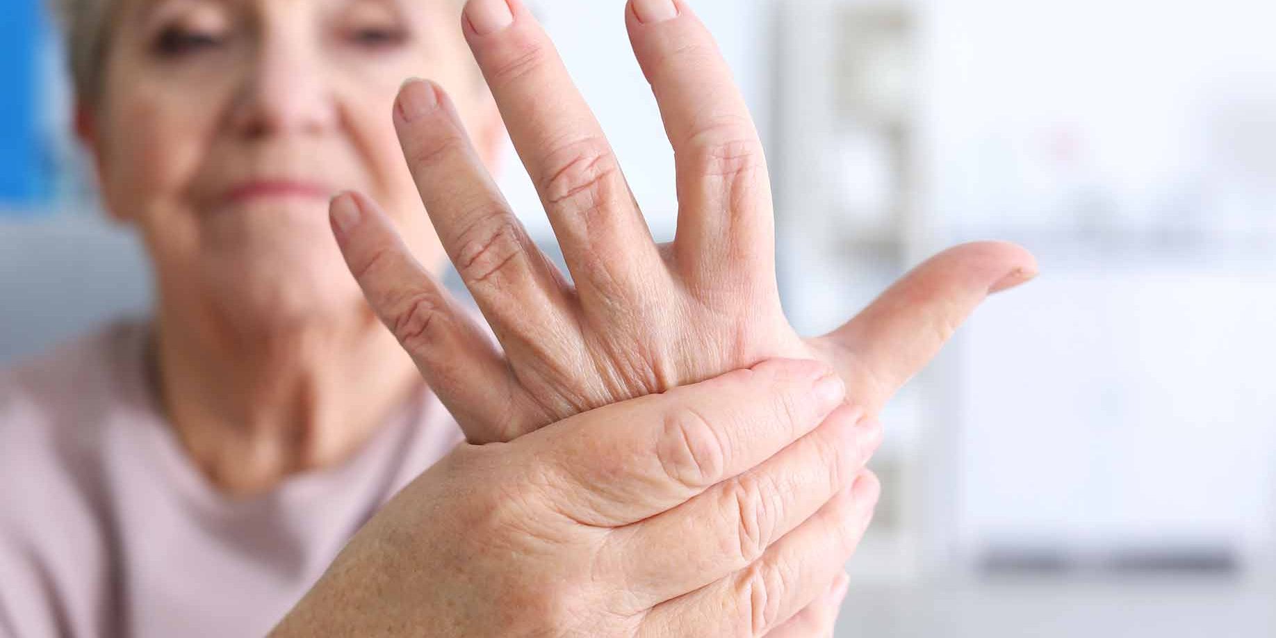 peties sąnarių artritas skausmo malšinimas vaistiniai kremai sąnarių