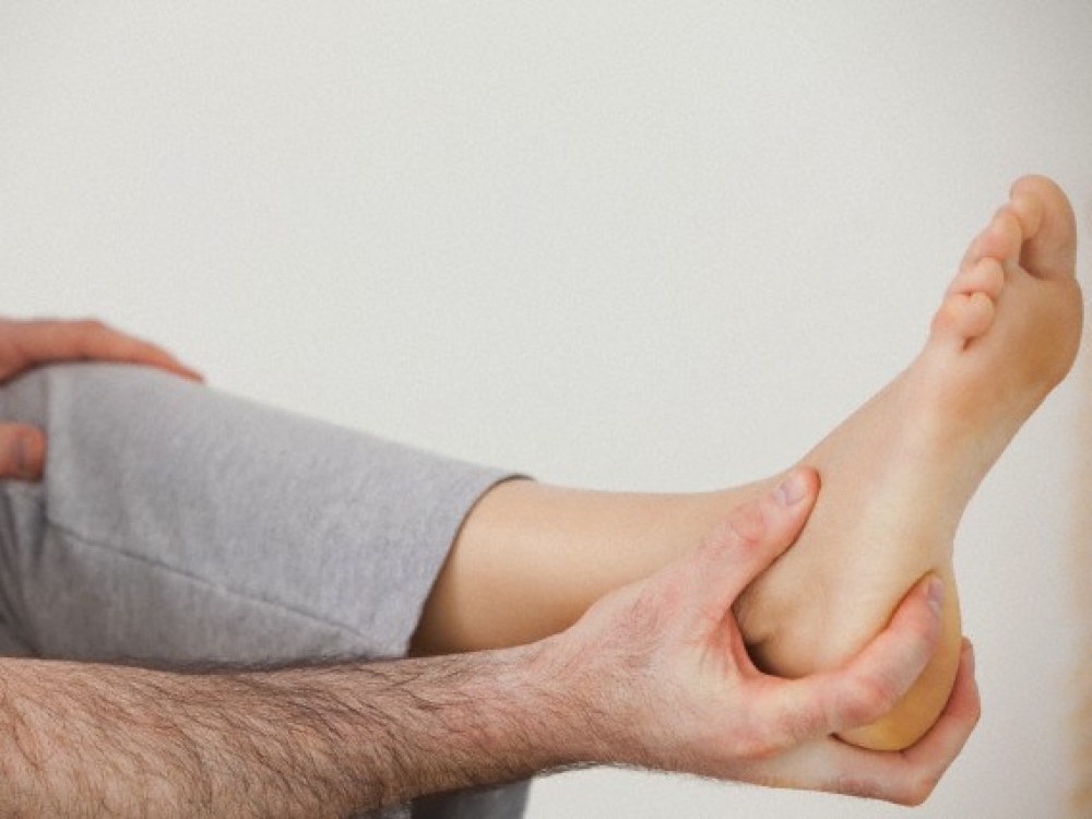 uždegimas piršto pėdų gydymo sąnario alkūnės sąnarių skausmas po kėlimo sunkumo