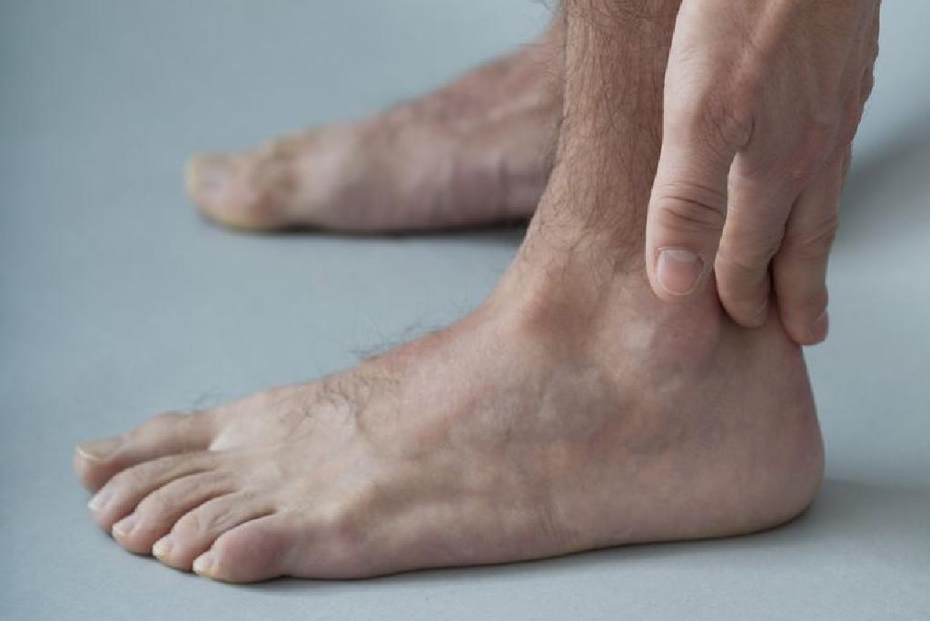 uždegimas pėdos priežasčių sąnarių tepalas snukio sąnarių gydymo